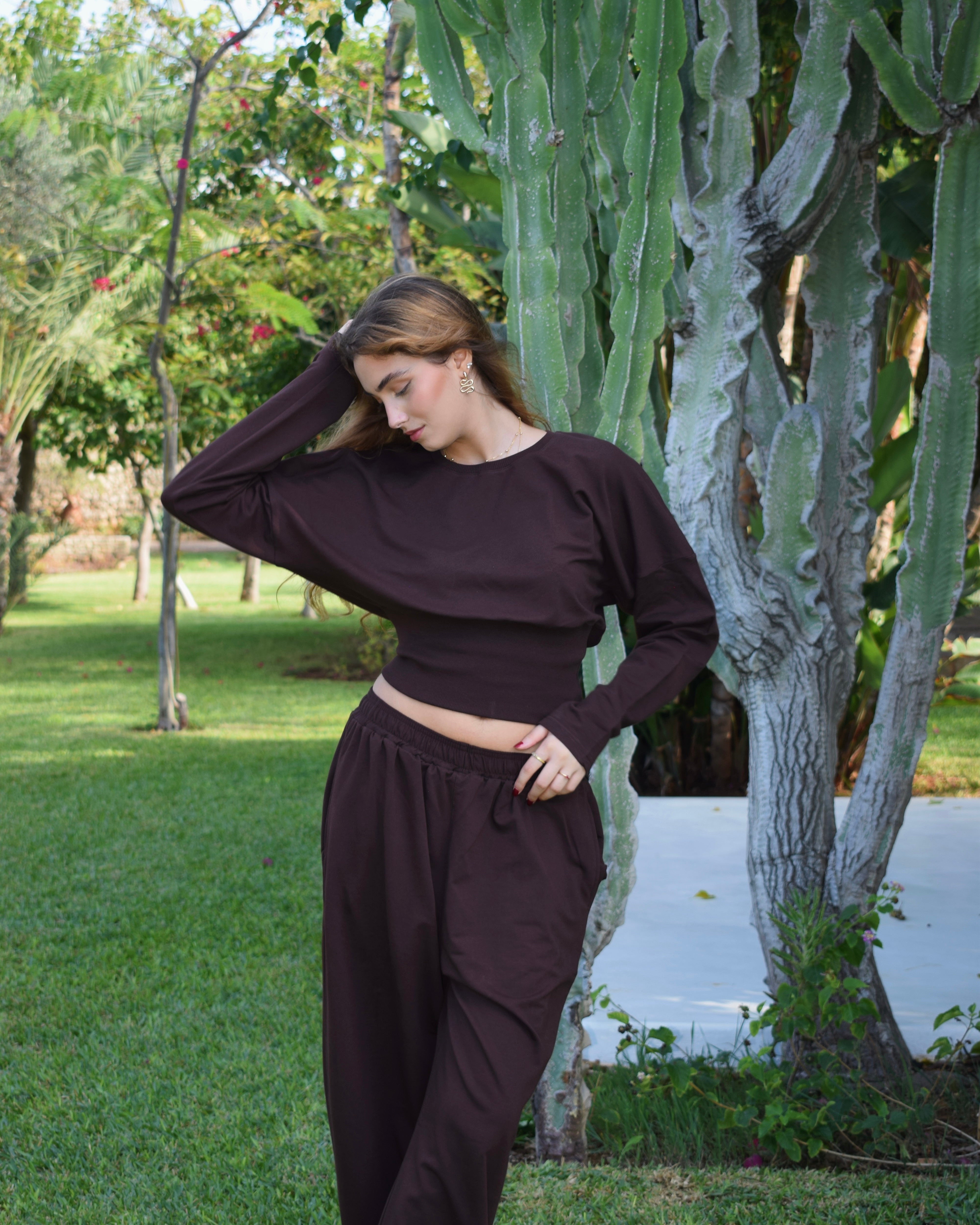 Brown round-neck sweater